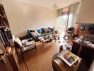 zoom immagine (Appartamento 110 mq, soggiorno, 2 camere, zona Guizza)
