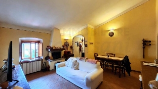 zoom immagine (Appartamento 80 mq, soggiorno, 2 camere, zona Montespertoli)