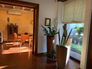 zoom immagine (Rustico 380 mq, soggiorno, 4 camere, zona Villarazzo)