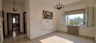 zoom immagine (Appartamento 70 mq, soggiorno, 1 camera, zona Vigevano)