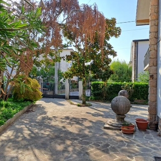 zoom immagine (Casa singola, soggiorno, 3 camere, zona Badia Polesine - Centro)