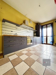 zoom immagine (Appartamento 170 mq, soggiorno, 2 camere, zona Cittadella)