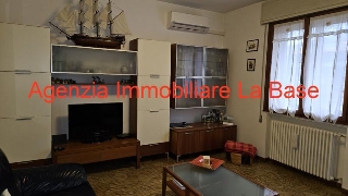 zoom immagine (Appartamento 100 mq, soggiorno, 2 camere, zona Ospedaletto Euganeo - Centro)