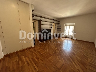 zoom immagine (Appartamento 85 mq, soggiorno, 2 camere, zona Trieste)