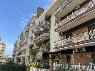 zoom immagine (Appartamento 90 mq, soggiorno, 2 camere, zona Marano di Napoli - Centro)