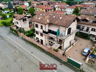 zoom immagine (Appartamento 93 mq, soggiorno, 2 camere, zona Gassino Torinese - Centro)
