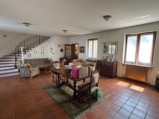 zoom immagine (Casa singola 200 mq, soggiorno, 3 camere, zona Ferrera Erbognone - Centro)