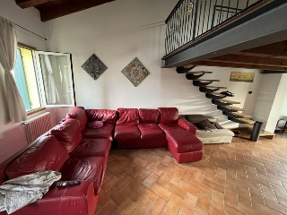 zoom immagine (Appartamento 200 mq, soggiorno, 3 camere, zona San Michele delle Badesse)