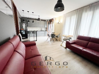zoom immagine (Appartamento 101 mq, soggiorno, 3 camere, zona Santa Maria di Non)