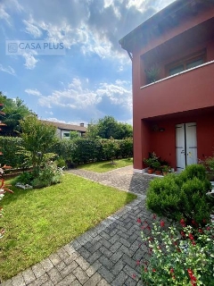 zoom immagine (Appartamento 161 mq, 2 camere, zona Cittadella)