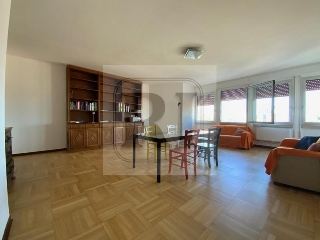 zoom immagine (Appartamento 230 mq, 4 camere, zona Corso Milano)