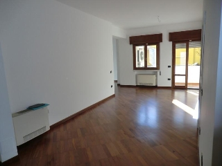 zoom immagine (Appartamento 130 mq, soggiorno, più di 3 camere, zona Arcella - Sant'Antonino)