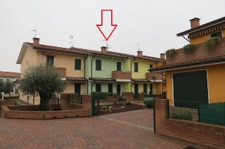 zoom immagine (Villa 130 mq, 3 camere, zona Badia Polesine)